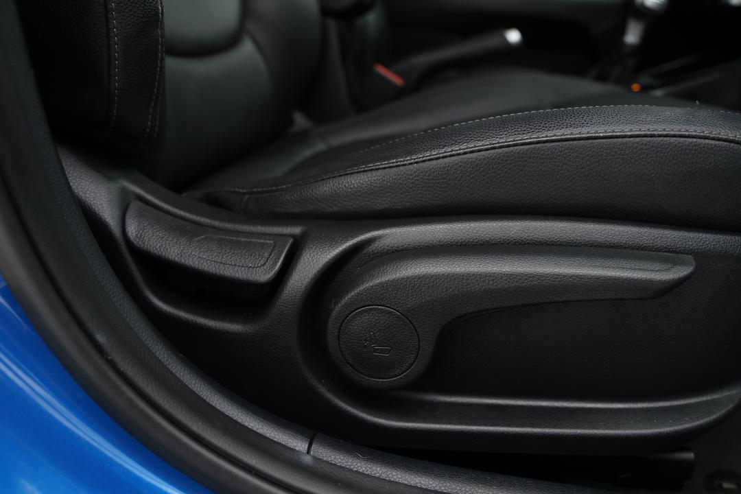 2021 Kia Rio Sx, Automatic, 26430 km, Drivers Side Adjustment Panel
