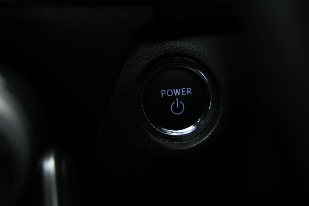 2023 Toyota RAV4 Cruiser (2WD) Hybrid, Automatic, 47445 km, Keyless / Button Start