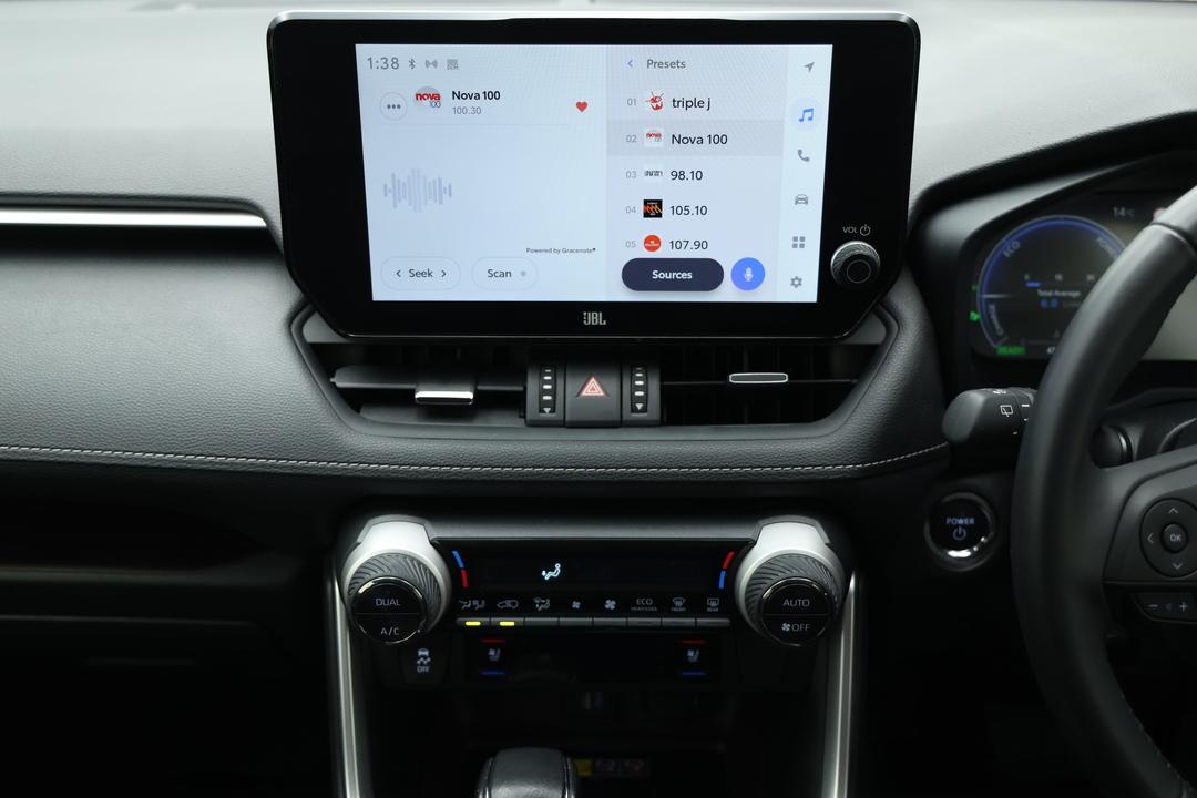 2023 Toyota RAV4 Cruiser (2WD) Hybrid, Automatic, 47445 km, Center Console