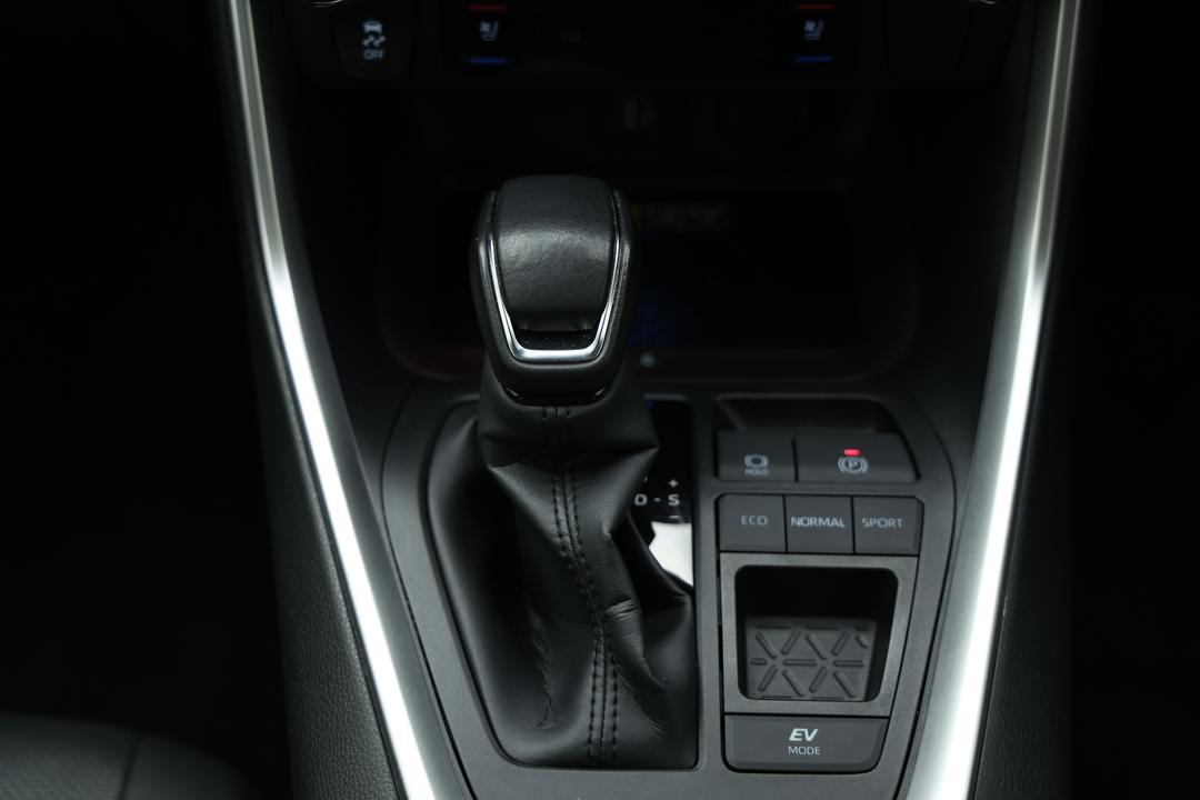 2023 Toyota RAV4 Cruiser (2WD) Hybrid, Automatic, 47445 km, Gear Lever 