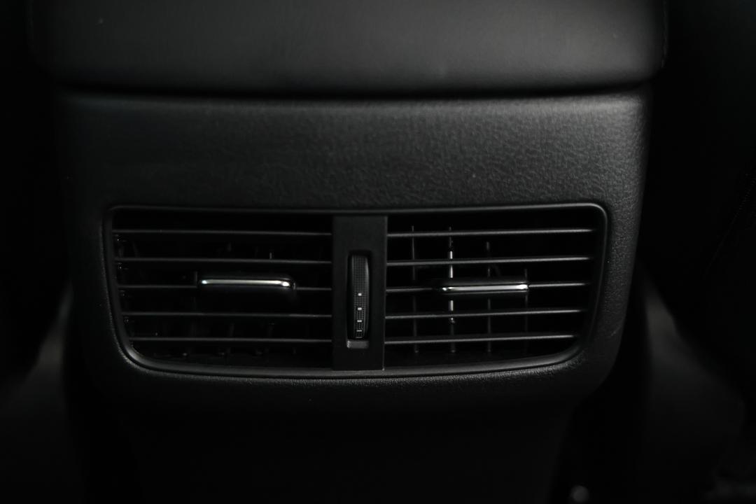 2022 Mazda 3 G20 Touring, Automatic, 56478 km, Rear A/C Vent