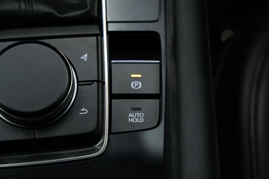 2022 Mazda 3 G20 Touring, Automatic, 56478 km, Handbrake