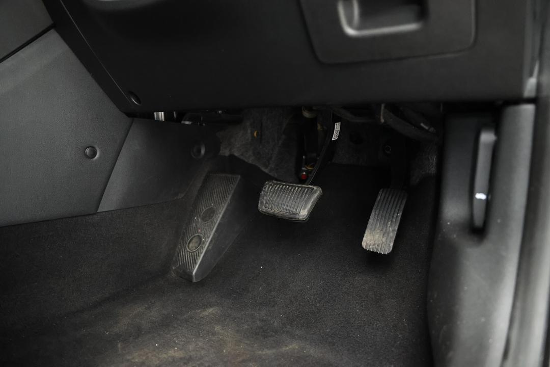 2020 Hyundai Kona Active (FWD), Automatic, 128926 km, Pedals and Footmat