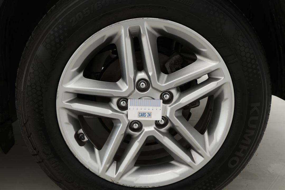 2020 Hyundai Kona Active (FWD), Automatic, 128926 km, Wheels Rim Front RHS Gutter Rash