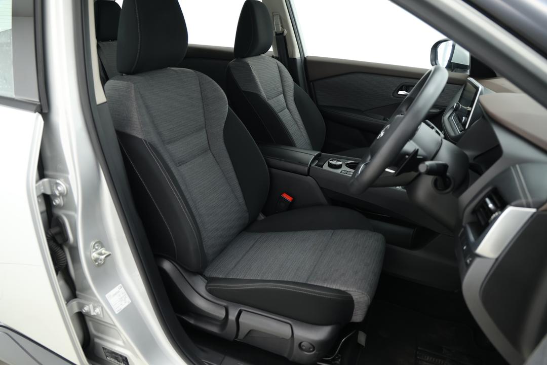 2024 Nissan X-trail St (4WD) 7 Seat, Automatic, 30229 km, Right Side Front Door Cabin View
