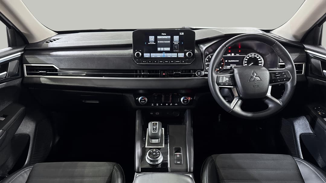 2023 Mitsubishi Outlander Aspire 7 Seat (2WD), Automatic, 27743 km, Dashboard View