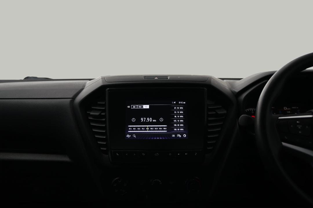 2020 Isuzu D-MAX Sx High Ride (4x2), Automatic, 107804 km, Center Console