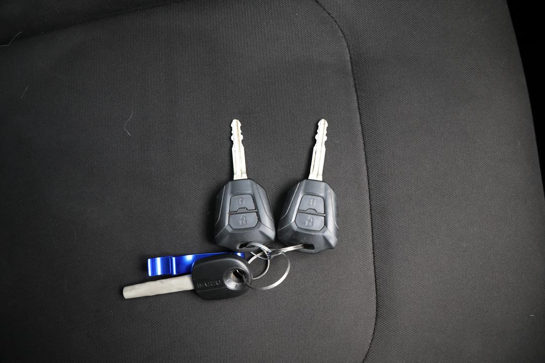 2020 Isuzu D-MAX Sx High Ride (4x2), Automatic, 107804 km, Key Close-up