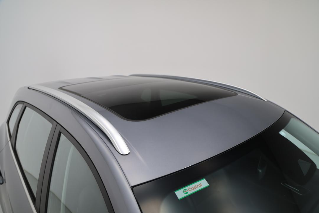 2025 MG ZS Essence Turbo, Automatic, 18216 km, Roof/Sunroof View