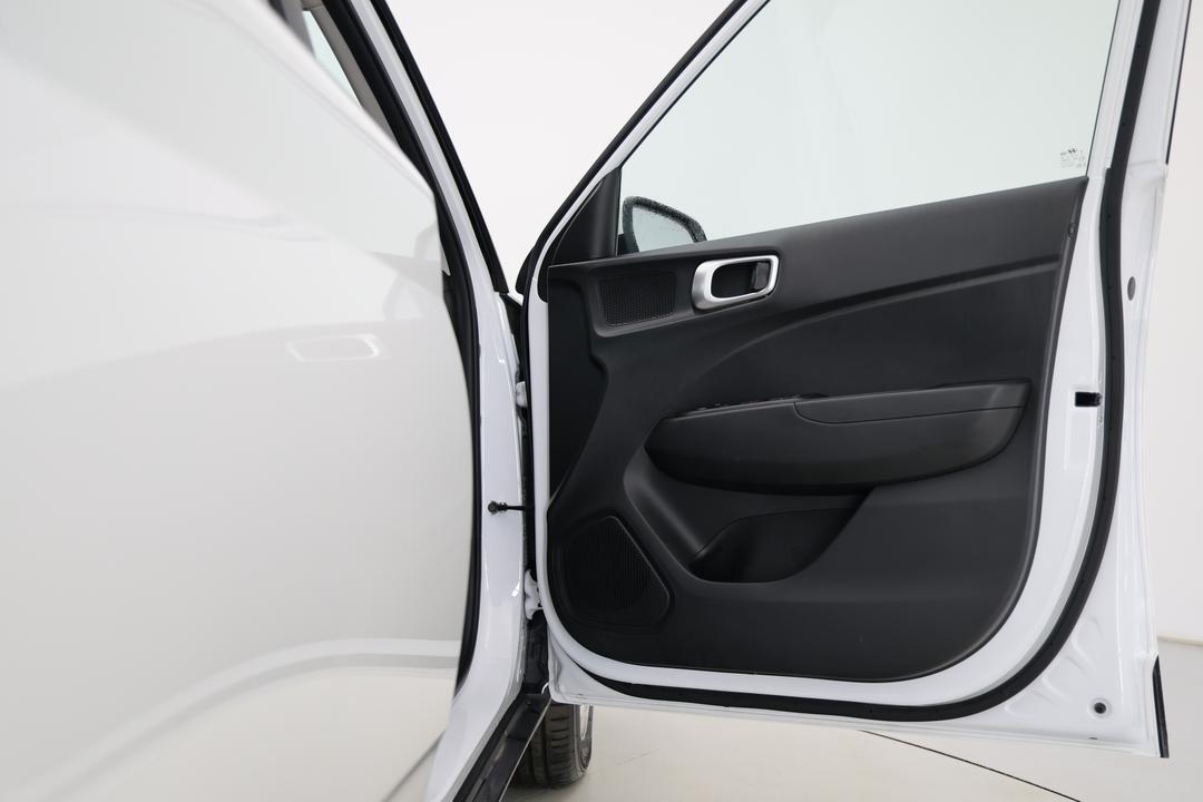 2025 Hyundai Venue Venue, Automatic, 21844 km, Speaker View