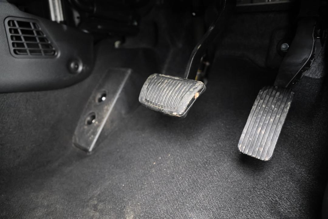 2025 Hyundai Venue Venue, Automatic, 21844 km, Pedals and Footmat