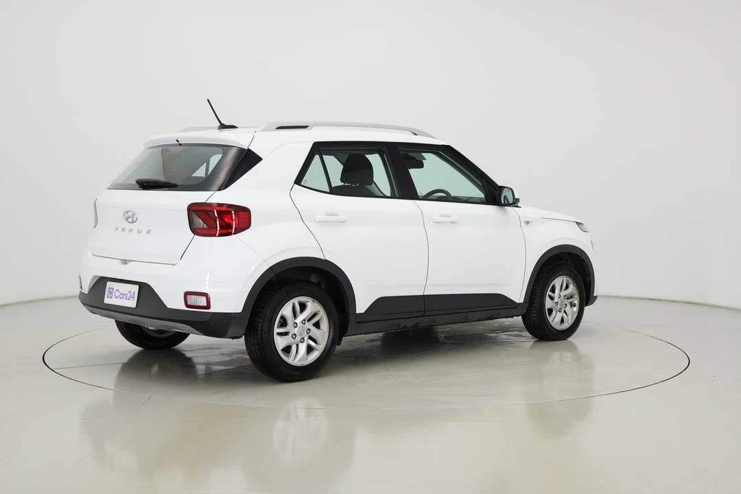 2025 Hyundai Venue Venue, Automatic, 21844 km, Right Back Diagonal (45- Degree) View