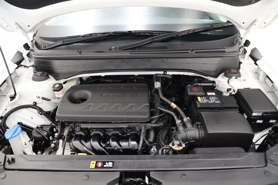 2025 Hyundai Venue Venue, Automatic, 21844 km, Open Bonnet (Engine)