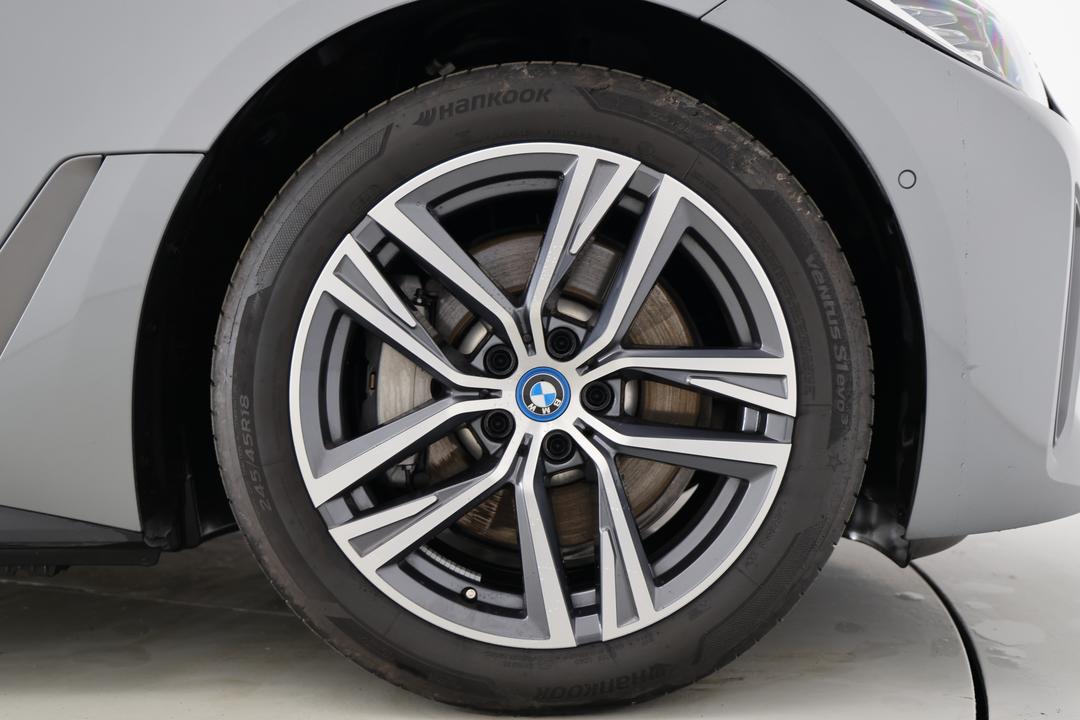 2023 BMW I4 Edrive35 Gran Coupe, Automatic, 13462 km, Right Front Wheel