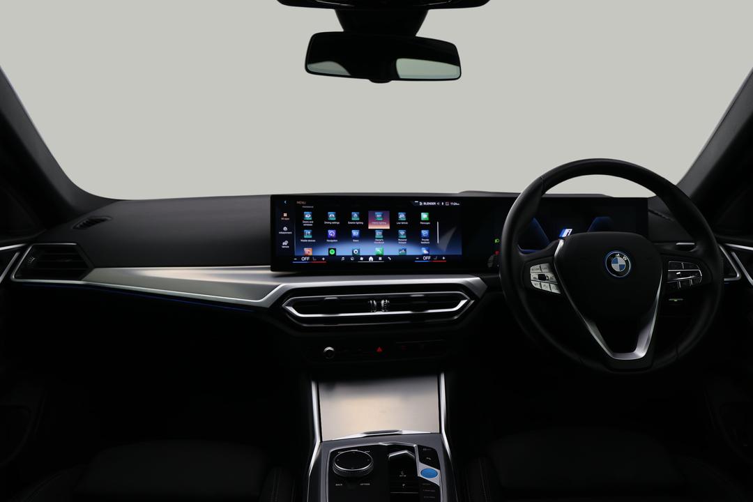 2023 BMW I4 Edrive35 Gran Coupe, Automatic, 13462 km, Dashboard View