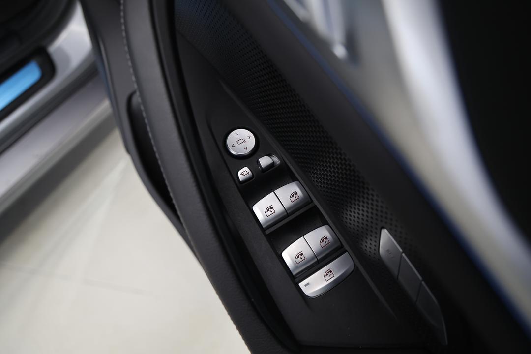 2023 BMW I4 Edrive35 Gran Coupe, Automatic, 13462 km, Drivers Side Door Panel Controls