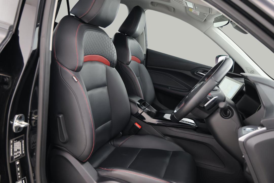 2023 MG Mg5 Essence, Automatic, 46910 km, Right Side Front Door Cabin View