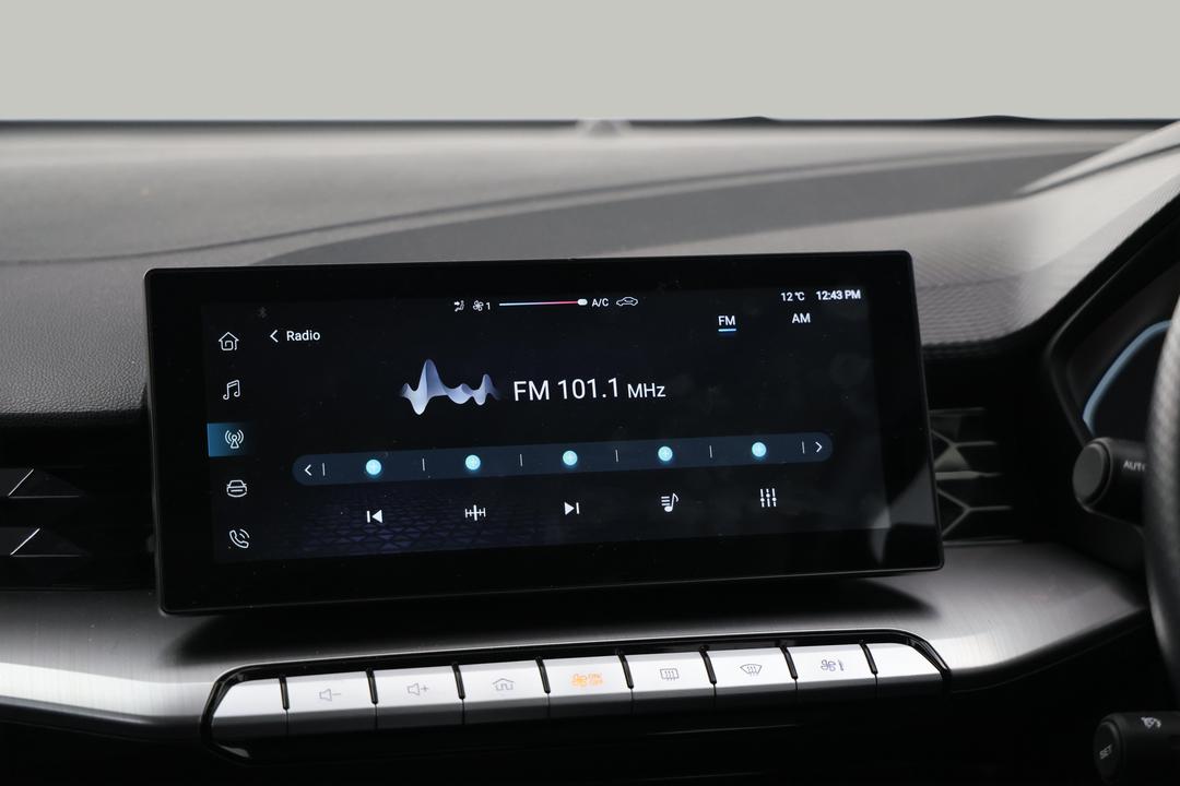 2023 MG Mg5 Essence, Automatic, 46910 km, Infotainment System