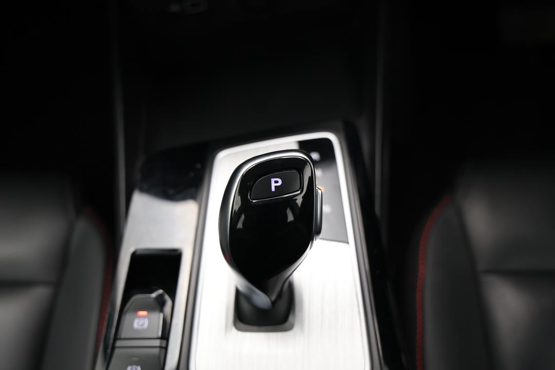 2023 MG Mg5 Essence, Automatic, 46910 km, Gear Lever 