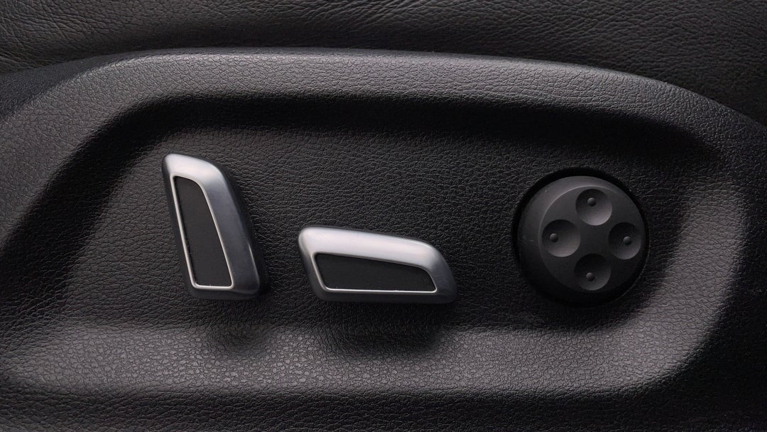 2016 Audi Q3 1.4 Tfsi (110kw), Automatic, 33139 km, Drivers Side Adjustment Panel