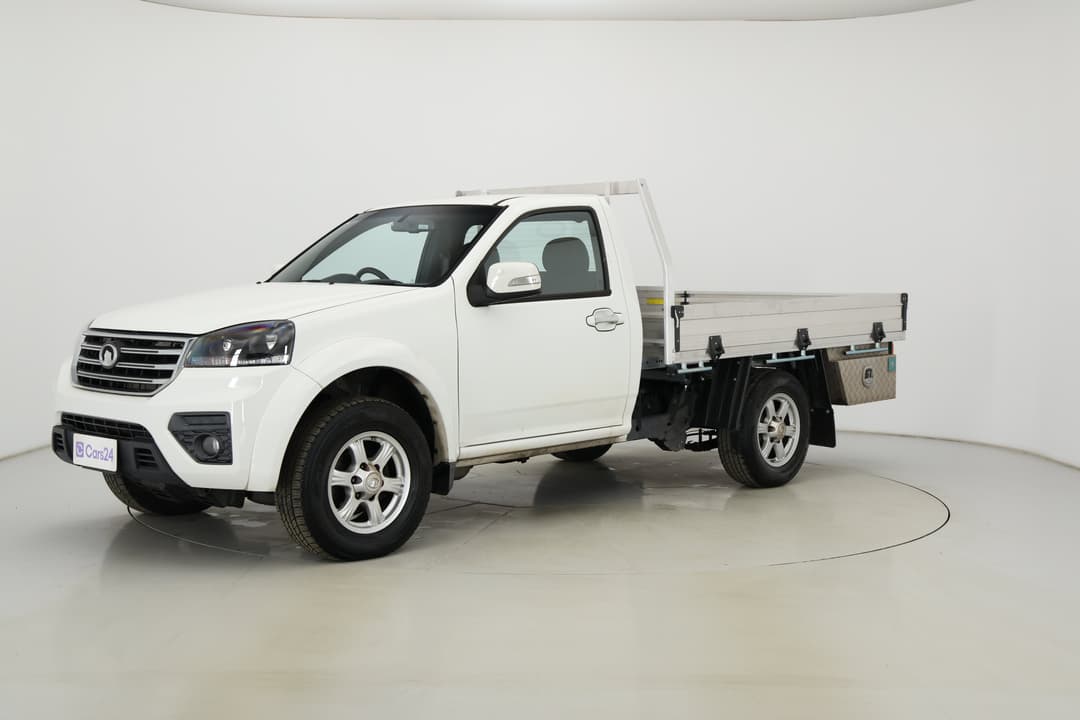 2020 Great Wall Steed (4x4), Manual, 88716 km, Left Front Diagonal (45- Degree) View