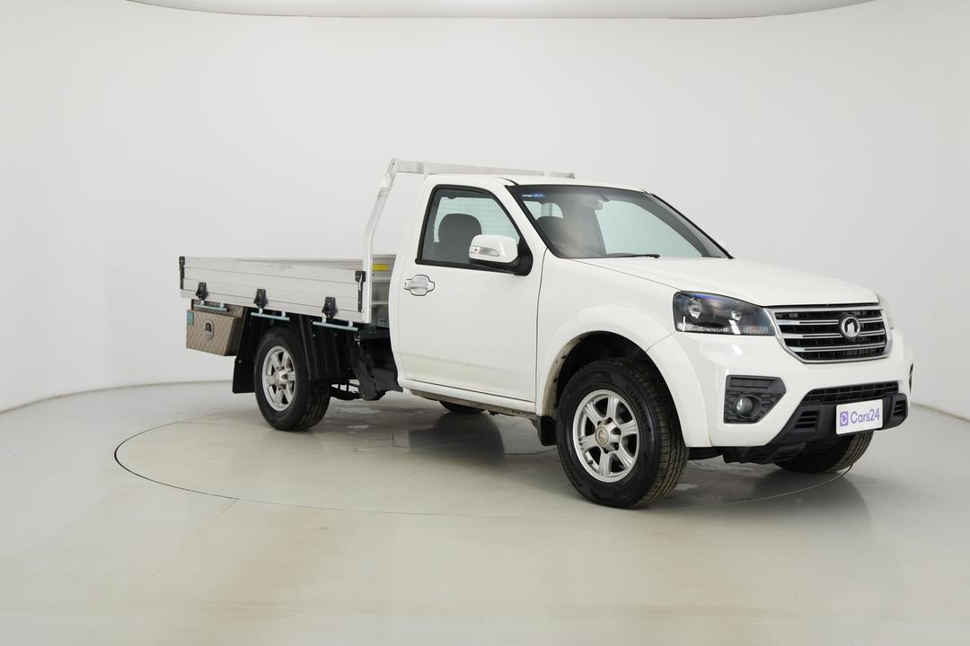 2020 Great Wall Steed (4x4), Manual, 88000 km, Right Front Diagonal (45- Degree) View