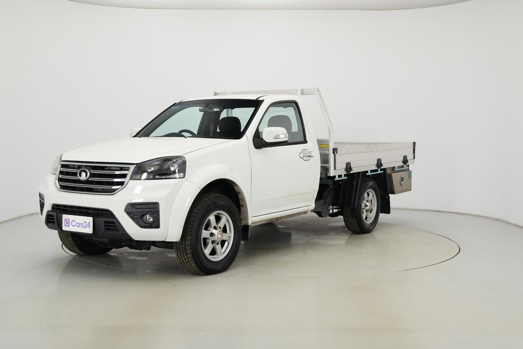 2020 Great Wall Steed (4x4), Manual, 88000 km, Left Front Diagonal (45- Degree) View
