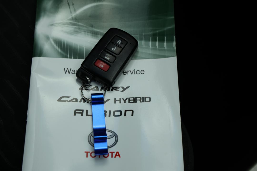 2016 Toyota Aurion At-X, Automatic, 106114 km, Key Close-up