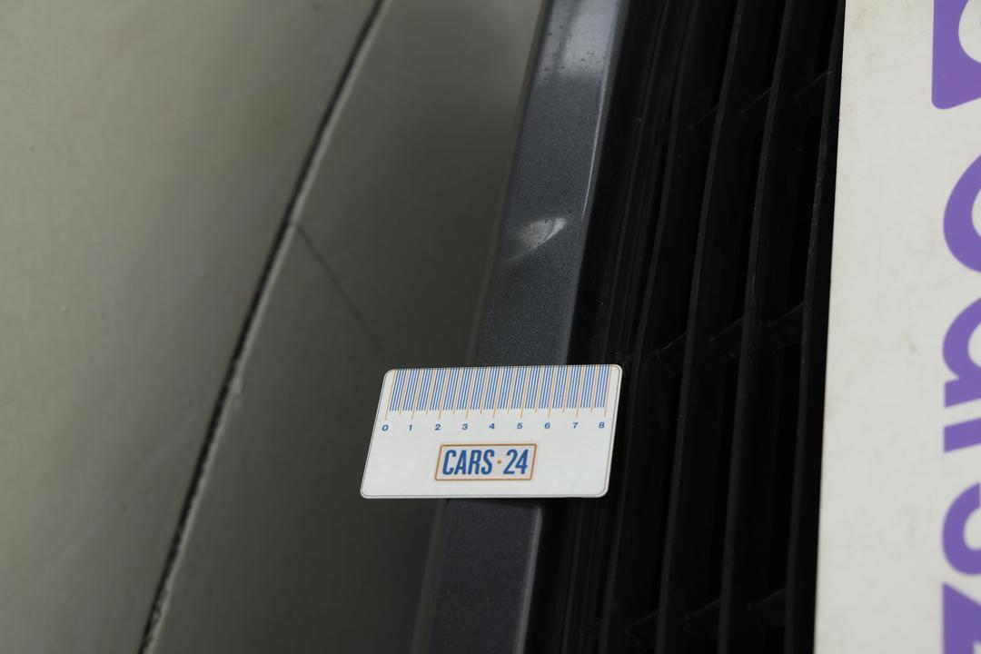 2016 Toyota Aurion At-X, Automatic, 106114 km, Bumper Front Dent