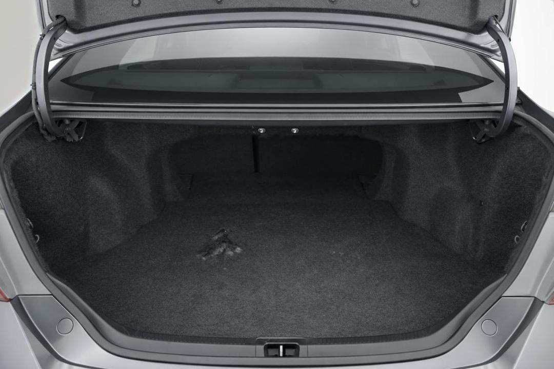2016 Toyota Aurion At-X, Automatic, 106114 km, Boot Inside View