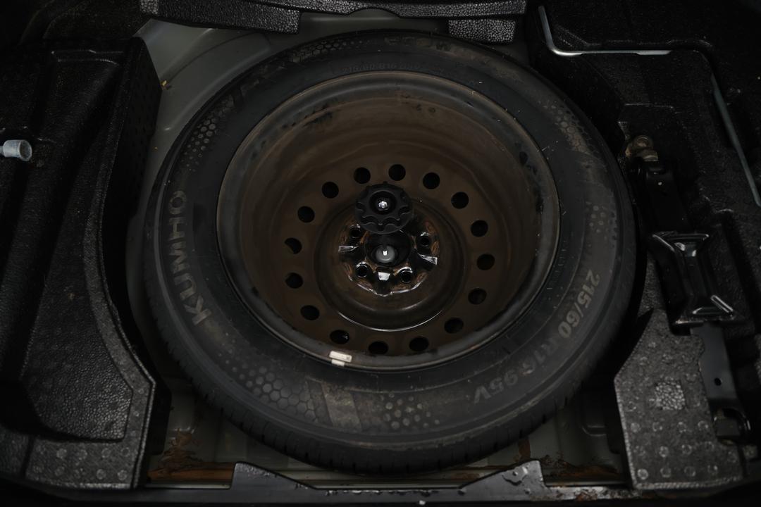 2016 Toyota Aurion At-X, Automatic, 106114 km, Spare Wheel