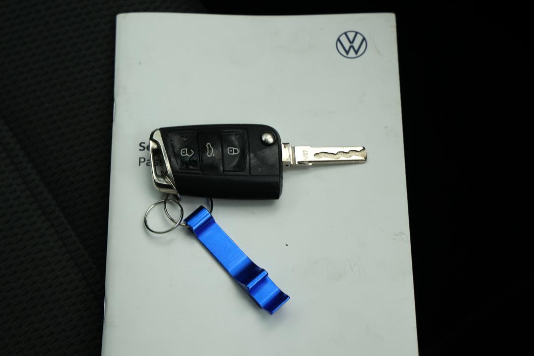 2020 Volkswagen Golf 110 Tsi Comfortline, Automatic, 100676 km, Key Close-up