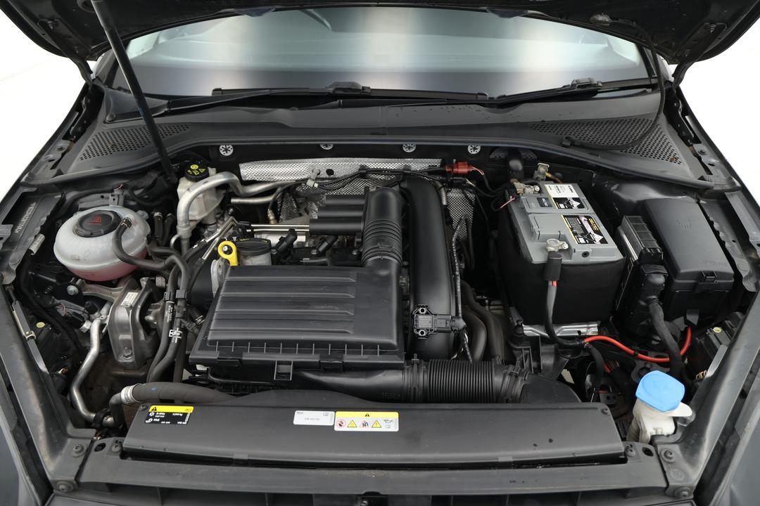 2020 Volkswagen Golf 110 Tsi Comfortline, Automatic, 100676 km, Open Bonnet (Engine)