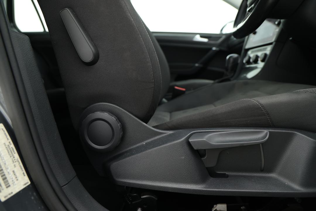 2020 Volkswagen Golf 110 Tsi Comfortline, Automatic, 100676 km, Drivers Side Adjustment Panel
