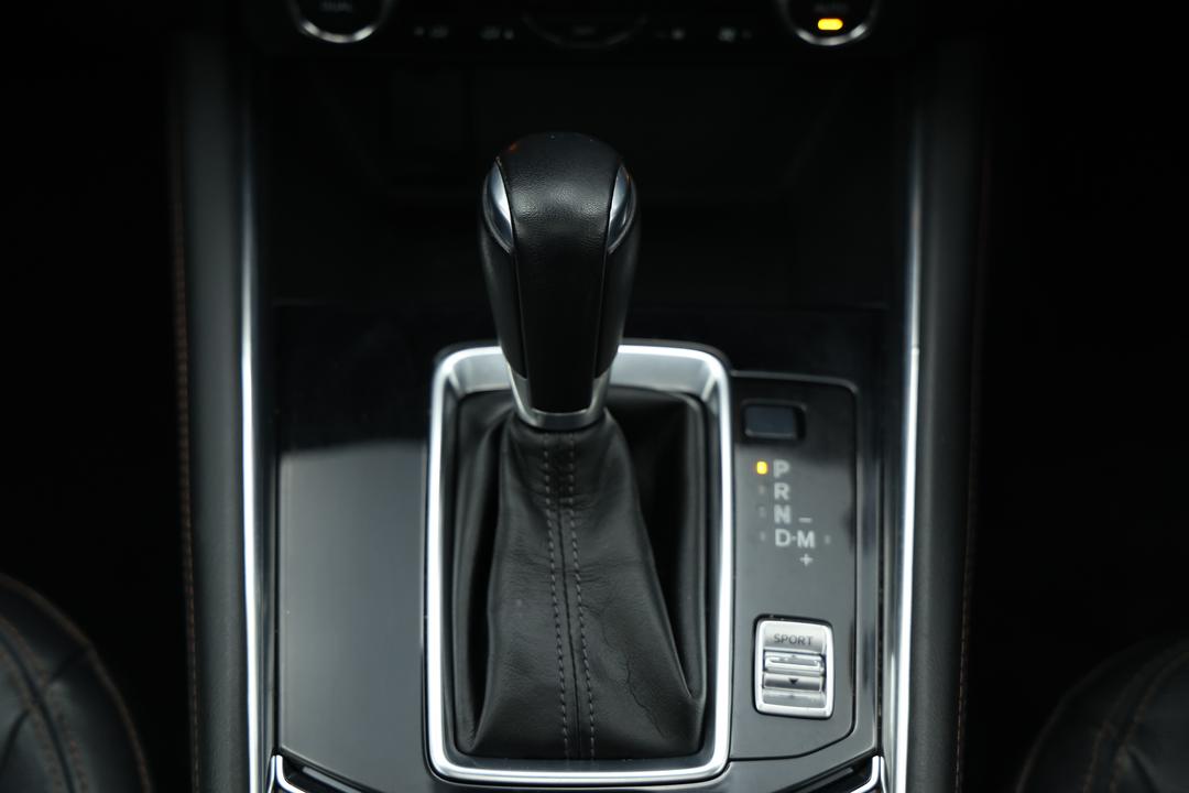 2017 Mazda CX-5 Gt (4x4), Automatic, 95984 km, Gear Lever 