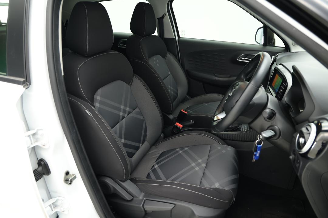 2023 MG Mg3 Auto Core, Automatic, 24023 km, Drivers Side Adjustment Panel