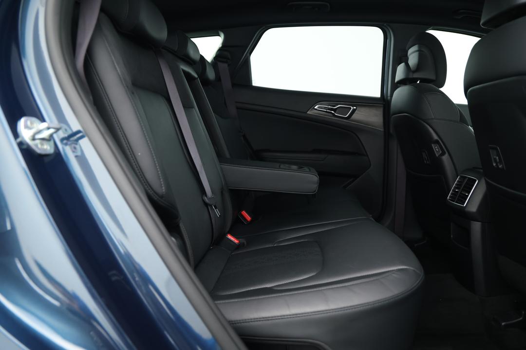 2022 Kia Sportage Gt-line (AWD), Automatic, 36822 km, Right Side Rear Door Cabin View
