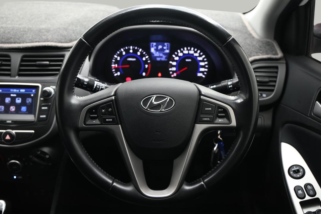 2019 Hyundai Accent Sport, Automatic, 58732 km, Center Console