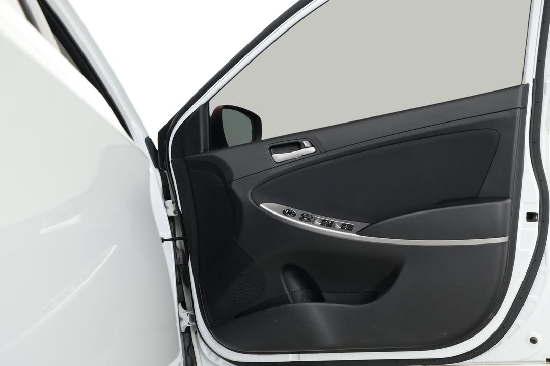2019 Hyundai Accent Sport, Automatic, 58732 km, Right Side Front Door Cabin View