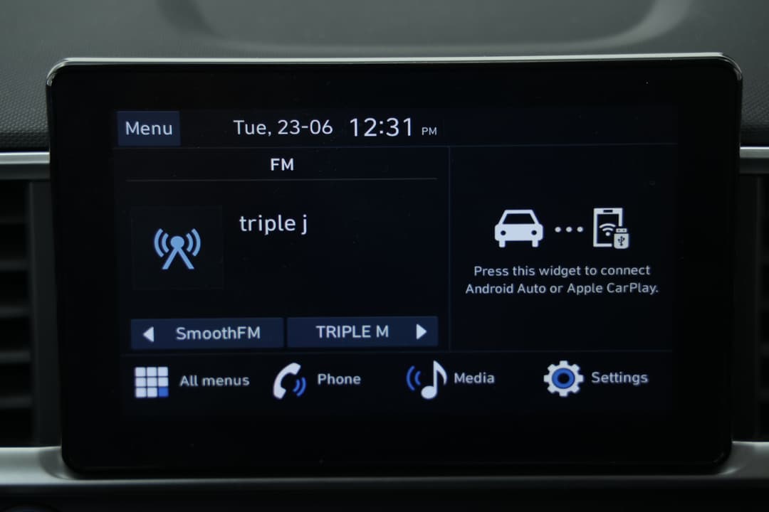 2025 Hyundai Venue -, Automatic, 22368 km, Handbrake