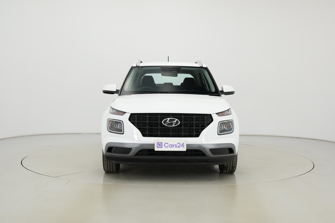 2025 Hyundai Venue -, Automatic, 22368 km, Front View