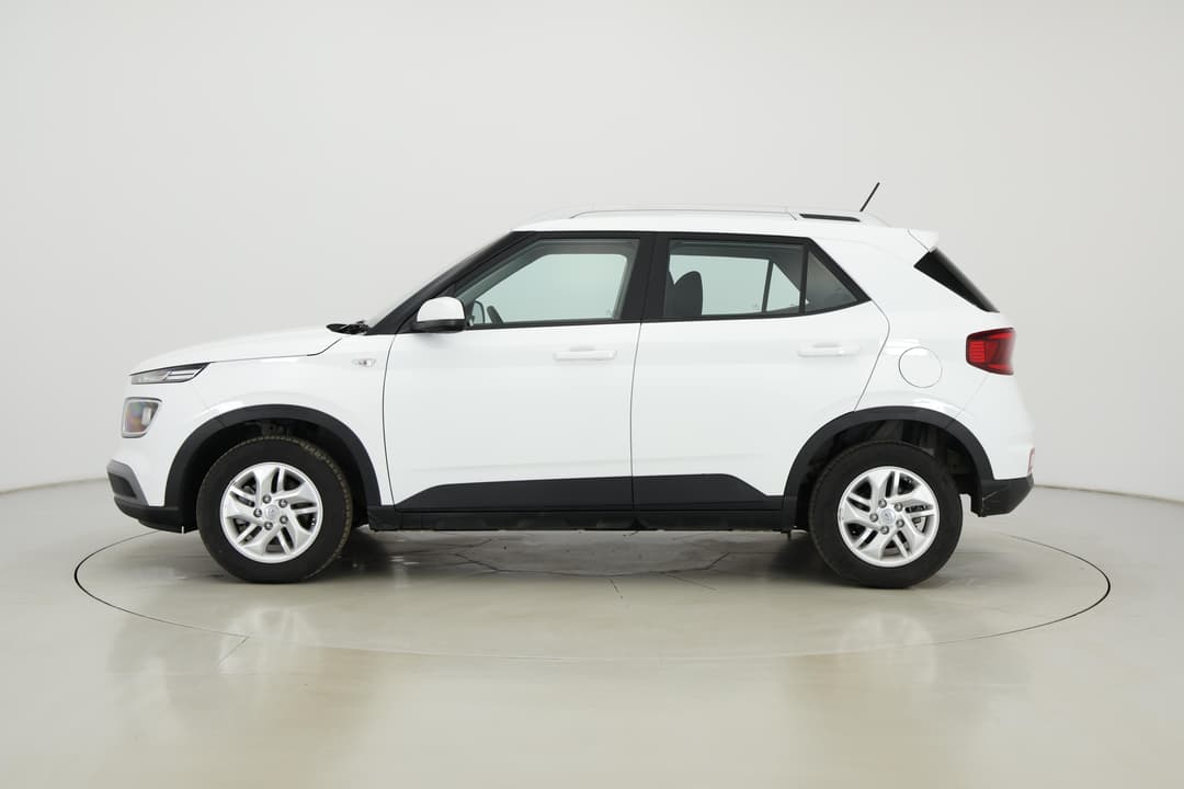 2025 Hyundai Venue -, Automatic, 22368 km, Left Side View