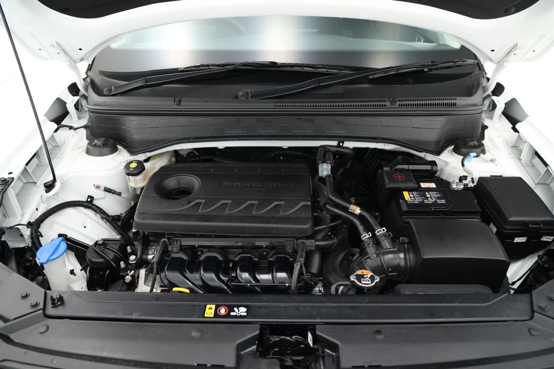 2025 Hyundai Venue -, Automatic, 22368 km, Open Bonnet (Engine)