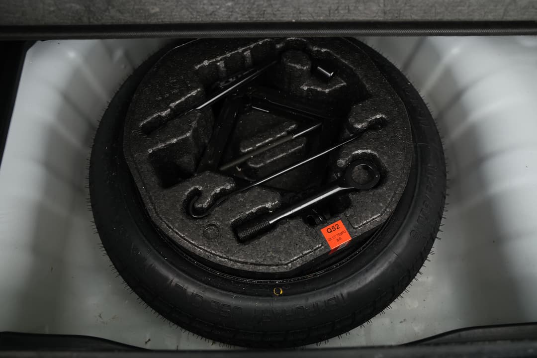 2025 Hyundai Venue -, Automatic, 22368 km, Spare Wheel