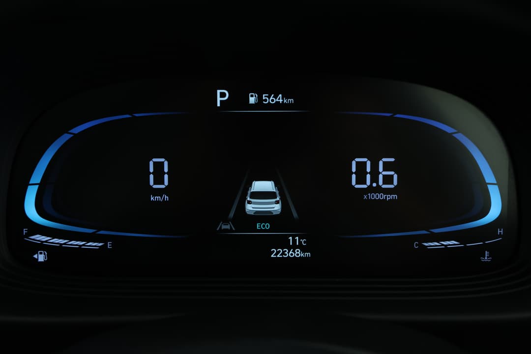 2025 Hyundai Venue -, Automatic, 22368 km, Drivers Side Door Panel Controls