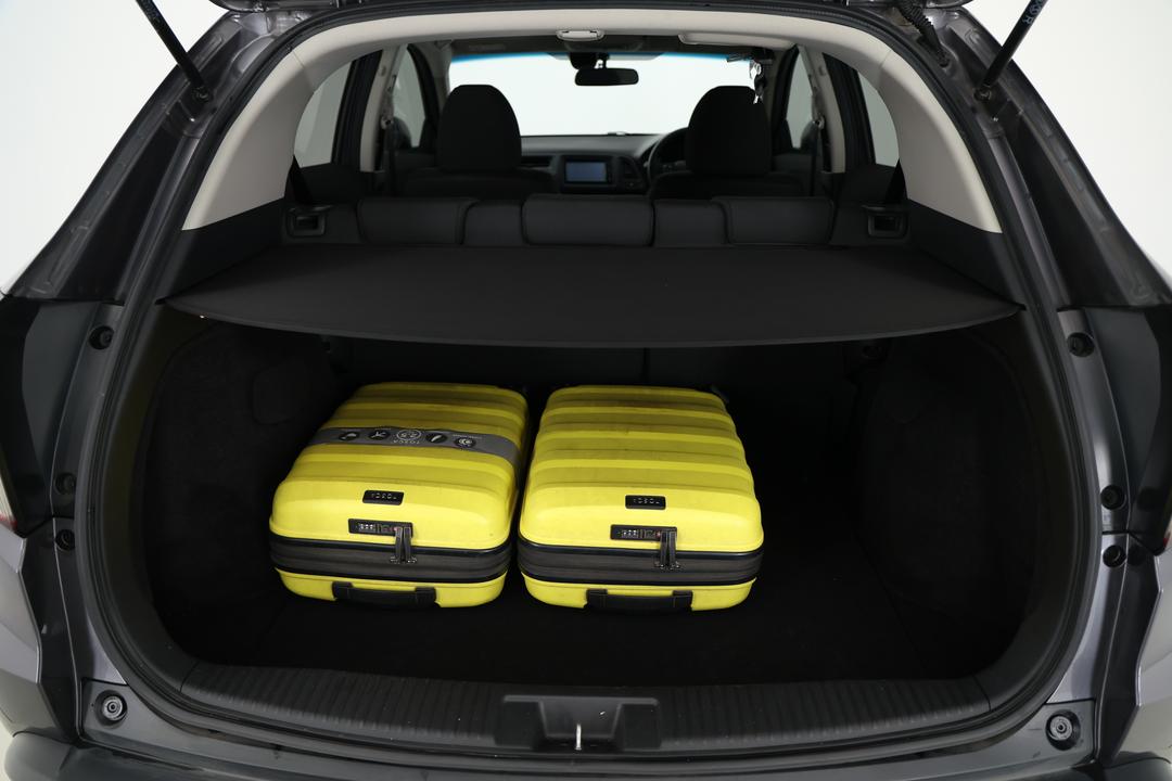 2020 Honda HR-V Vti, Automatic, 59457 km, Boot Inside View with Luggage