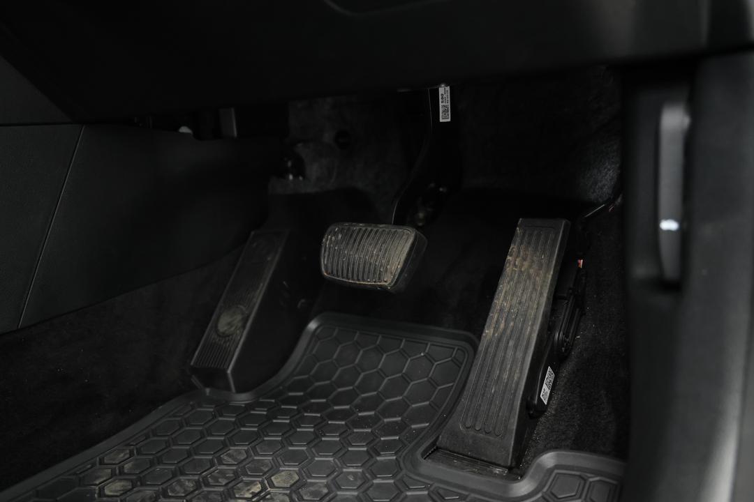 2022 Kia Sportage Sx (FWD), Automatic, 36930 km, Pedals and Footmat