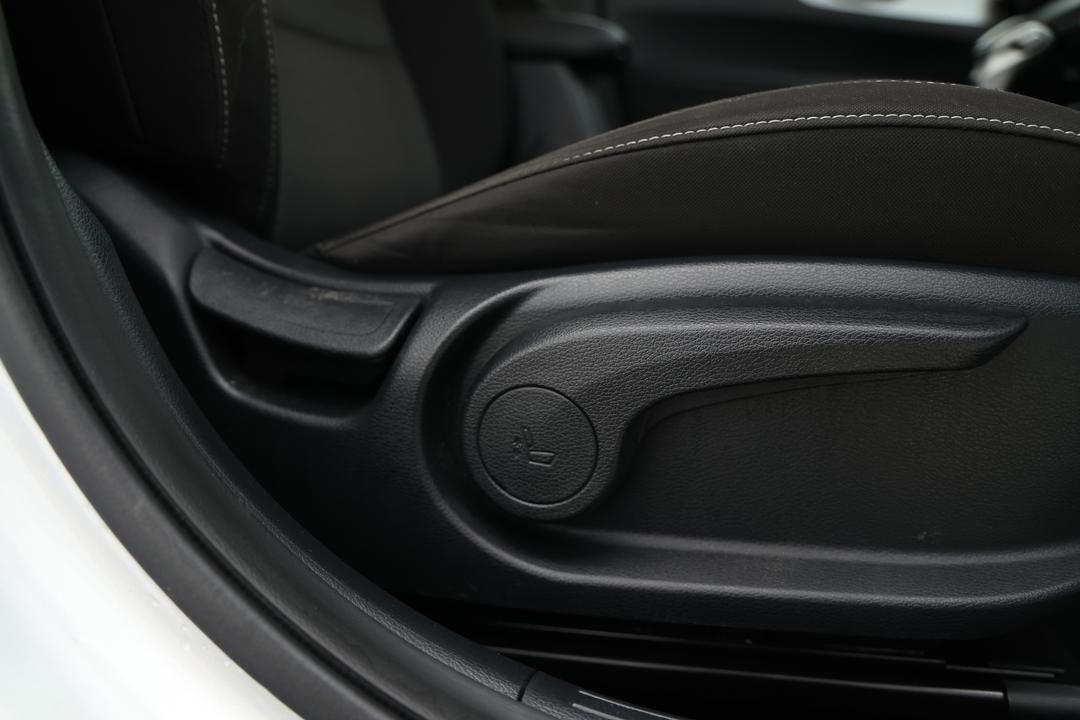 2024 Kia Cerato S Safety Pack, Automatic, 51535 km, Drivers Side Adjustment Panel