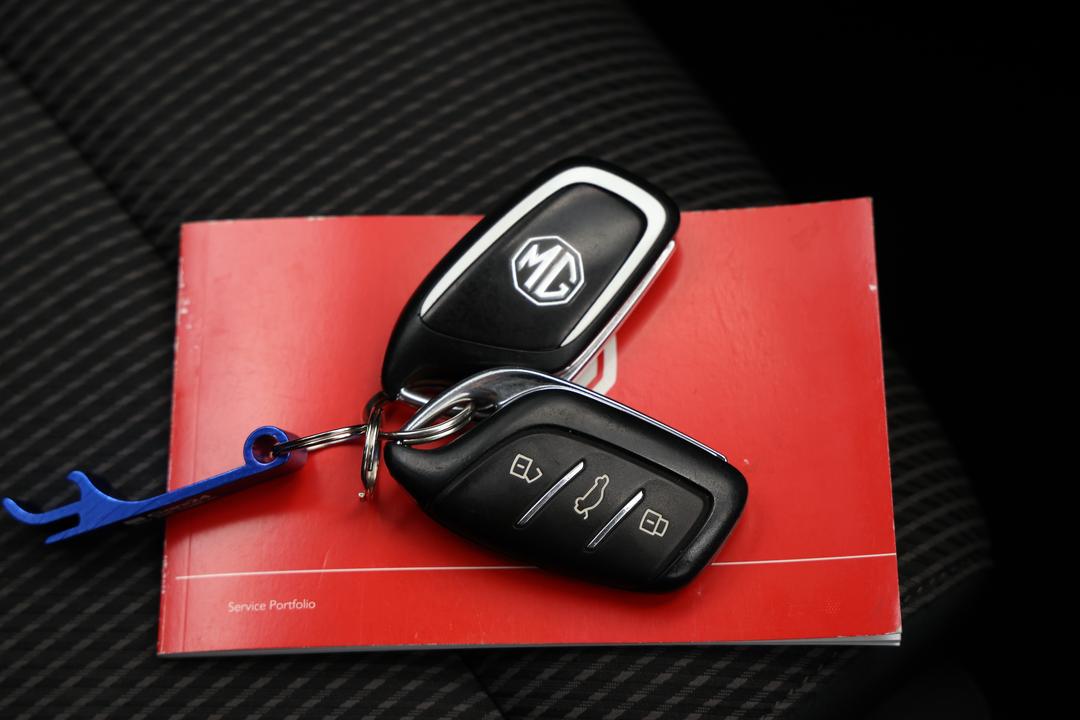 2021 MG HS Core, Automatic, 36871 km, Key Close-up