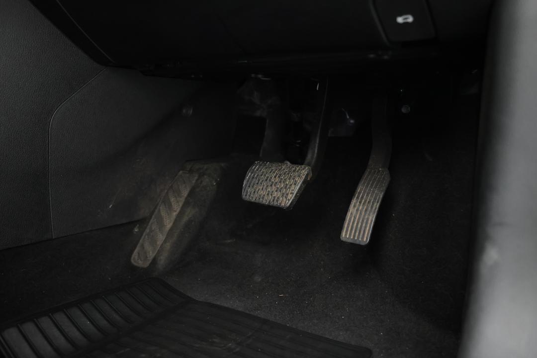 2021 MG HS Core, Automatic, 36871 km, Pedals and Footmat